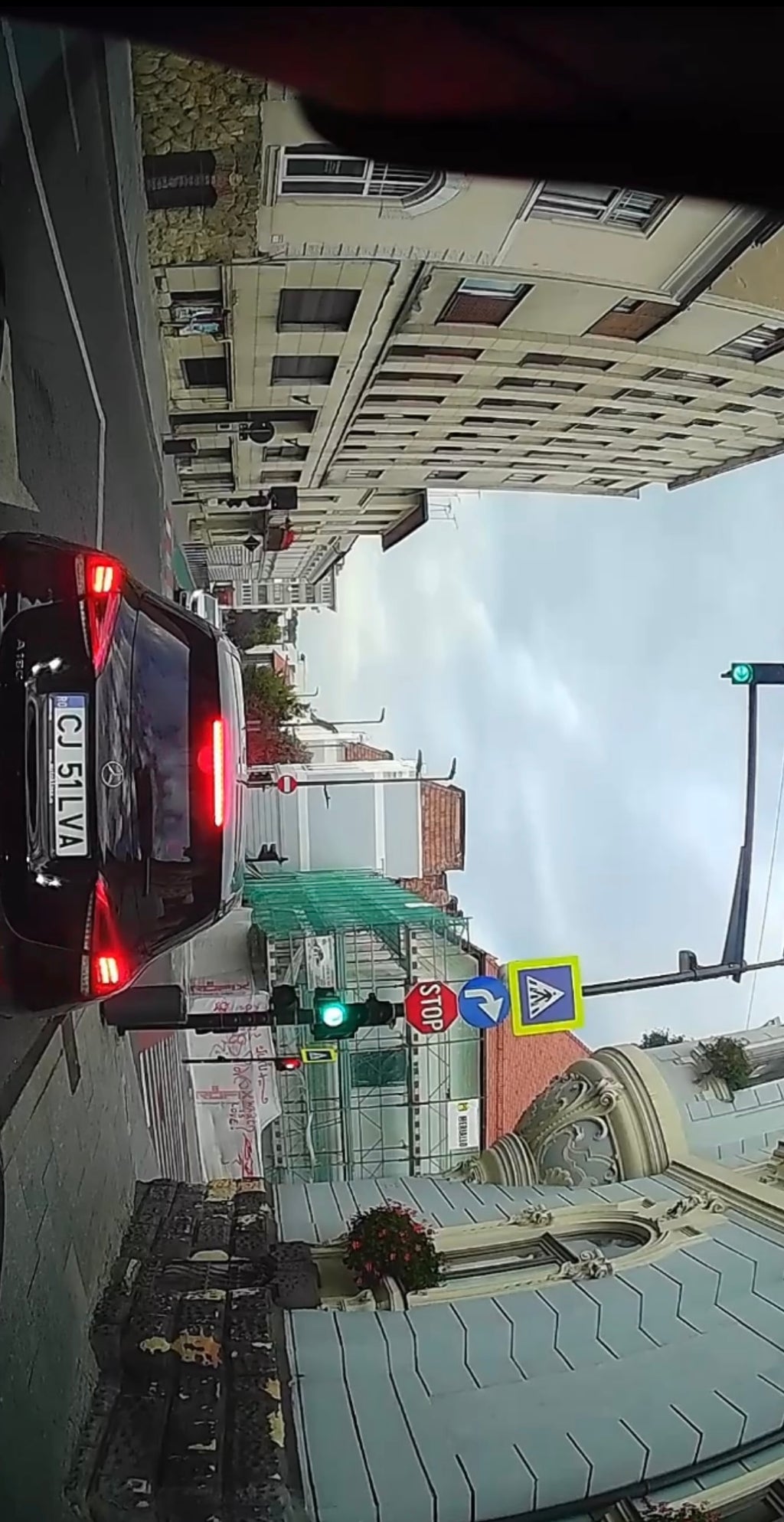 DriveView 360 Pro – Cameră Auto 4 Unghiuri Full HD 1080P cu Vedere Panoramică, Monitor Parcare și Înregistrare în Buclă