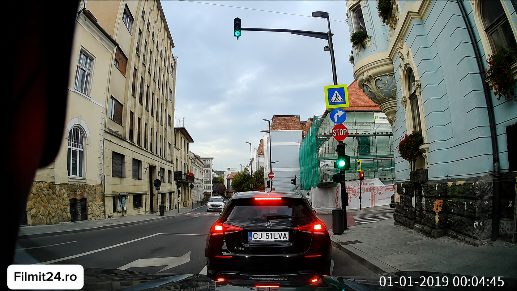 Filmare reală din trafic surprinsă de camera auto DriveView 360 Pro